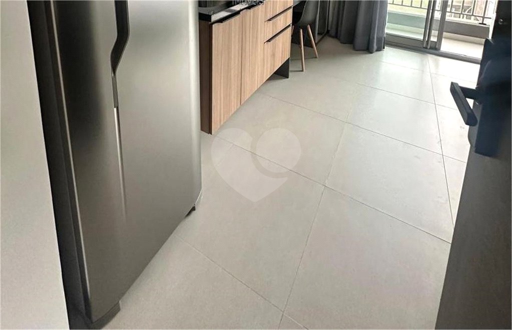 Studio de 28m2 mobiliado com sacada à venda na Bela Vista