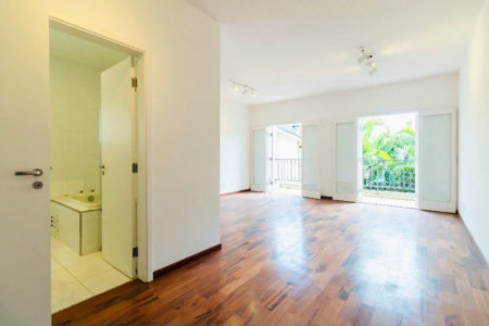 Casa à venda com 3 quartos, sendo 1 suíte,  no condomínio Reserva do Visconde, São Paulo - SP
