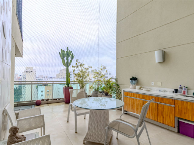 Apartamento à venda com 4 suítes em Campo Belo, São Paulo, SP
