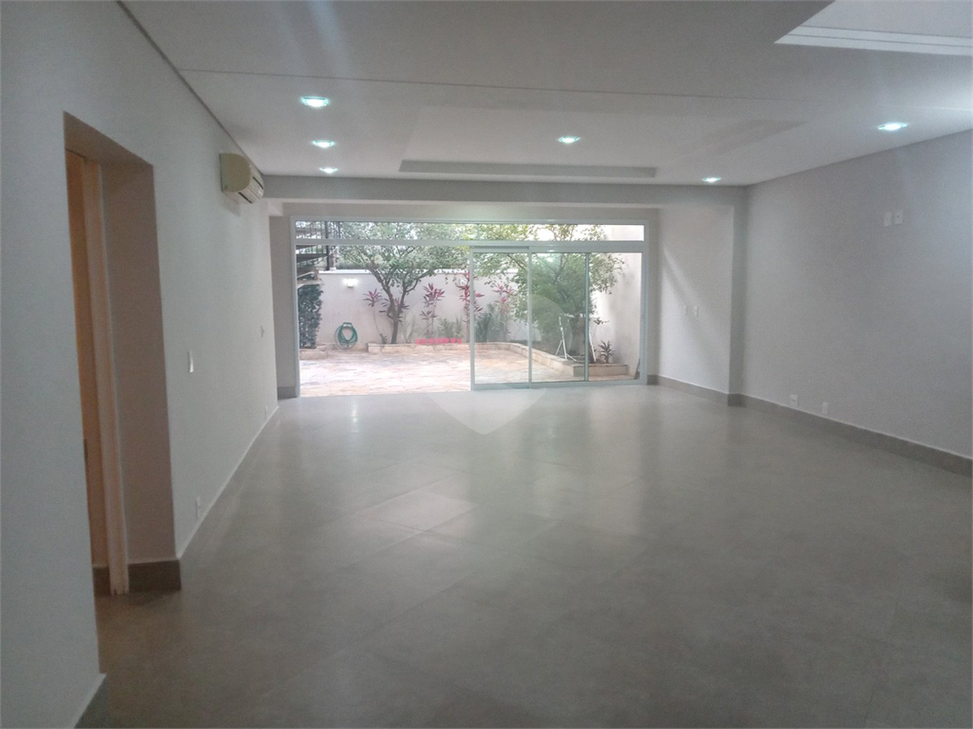 Casa à venda com 4 suítes no condomínio Lago da Boa Vista, Sorocaba - SP