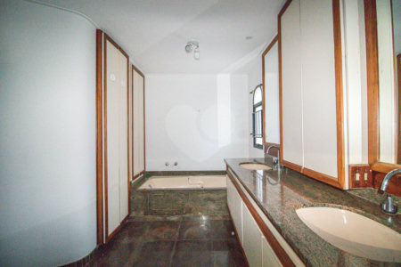 Apartamento à venda com 4 suítes em Jardim Marajoara, São Paulo, SP