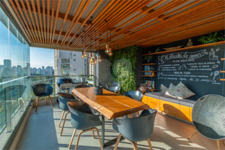 Apartamento à venda com 4 suítes em Campo Belo, São Paulo, SP