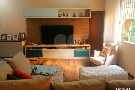 Casa à venda com 4 quartos, sendo 1 suíte,  em Tijuca, Rio de Janeiro, RJ