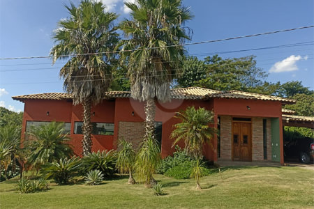 Casa à venda com 3 suítes no condomínio Village Ipanema 1, Araçoiaba da Serra - SP