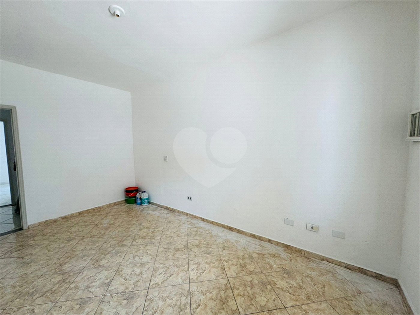 Casa à venda com 3 quartos, sendo 1 suíte, em Vila Galvão, Guarulhos, SP
