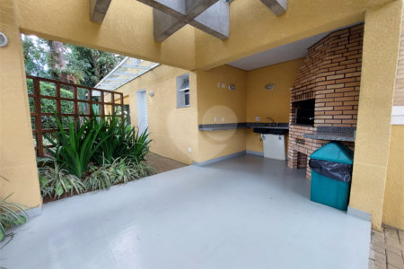 Casa à venda com 3 suítes em Bosque do Vianna, Cotia, SP
