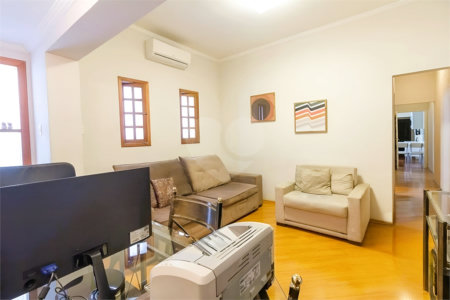 Casa à venda com 3 quartos, sendo 1 suíte, em Perdizes, São Paulo, SP