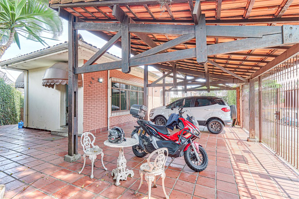 Casa Térrea à venda com 4 quartos, sendo 1 suíte,  em Jardim Prudência, São Paulo, SP
