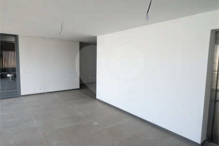Apartamento à venda com 3 quartos, sendo 2 suítes, em Jardim das Acácias, São Paulo, SP