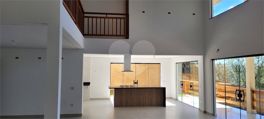 Casa à venda com 4 suítes no condomínio Sausalito, Mairiporã - SP