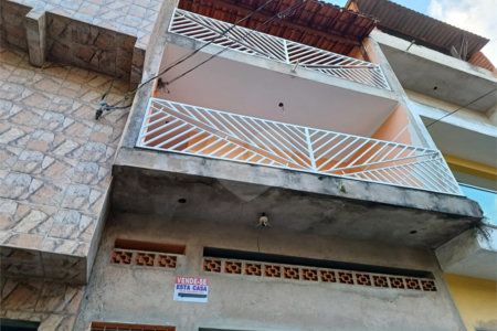 Sobrado à venda com 4 quartos, sendo 1 suíte, em Jardim Recanto Verde, São Paulo, SP