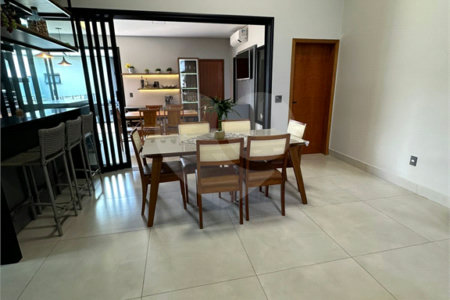 Casa à venda com 3 quartos, sendo 1 suíte, no condomínio Residencial Evidências, Indaiatuba - SP
