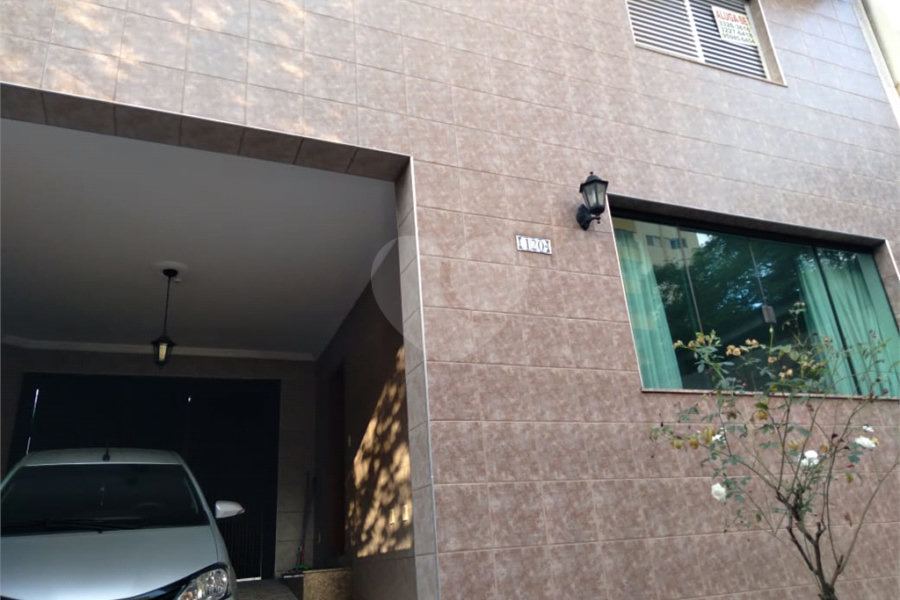 Sobrado à venda com 4 quartos, sendo 1 suíte, em Santana, São Paulo, SP