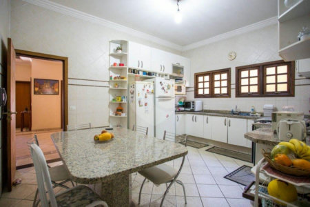 Casa à venda com 4 suítes em Cidade São Francisco, São Paulo, SP