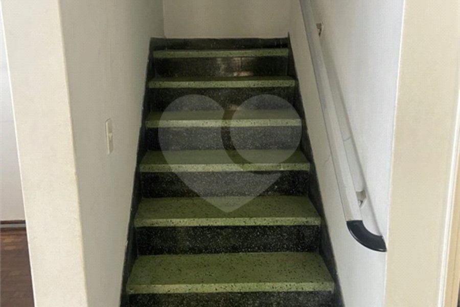 Sobrado à venda com 3 quartos, sendo 1 suíte, em Parada Inglesa, São Paulo, SP
