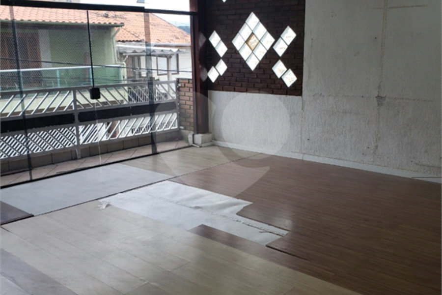 Casa à venda com 5 quartos, sendo 3 suítes,  em Vila Galvão, Guarulhos, SP