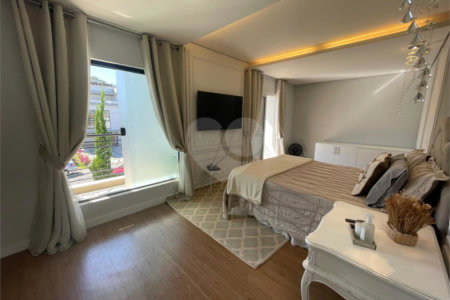 Casa à venda com 3 suítes no condomínio Arujá Verdes Lagos, Arujá - SP