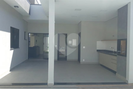 Casa à venda com 3 suítes no condomínio Jardim Residencial Dona Lucilla, Indaiatuba - SP