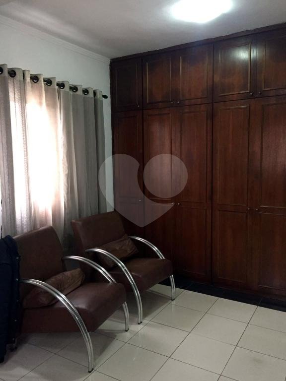 Sobrado à venda com 3 quartos, sendo 1 suíte,  em Tremembé, São Paulo, SP