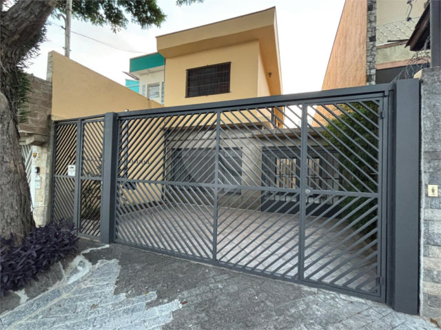 Sobrado à venda com 4 quartos em Vila Maria, São Paulo, SP
