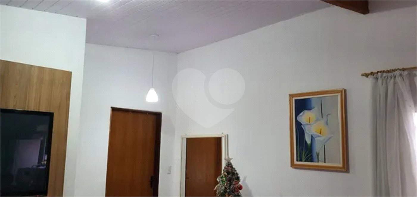 Chácara à venda com 3 quartos, sendo 1 suíte, no Centro, Paraibuna, SP