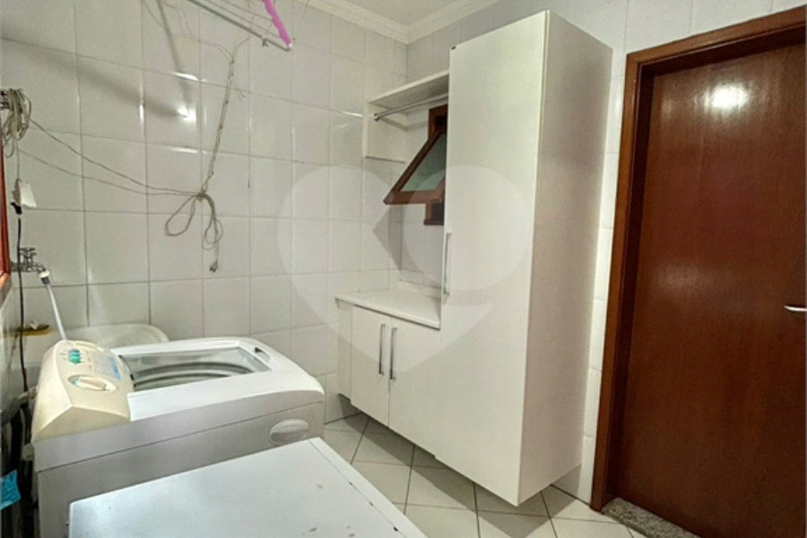 Sobrado à venda ou para alugar com 4 quartos, sendo 2 suítes, em Tremembé, São Paulo, SP