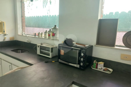 Casa à venda com 3 quartos, sendo 2 suítes, em Morumbi, São Paulo, SP