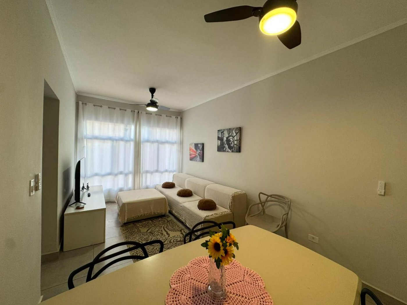Apartamento com 3 dormitórios à venda, 70 m² por R$ 315.000,00 - Jardim São Miguel - Guarujá/SP
