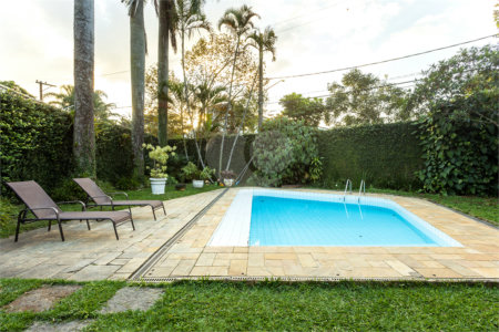 Sobrado à venda com 4 quartos, sendo 3 suítes, em Jardim Prudência, São Paulo, SP