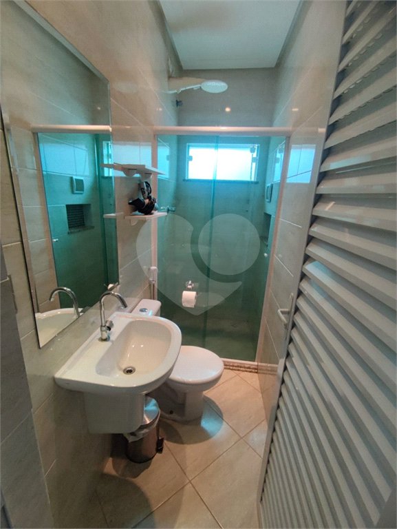 Sobrado à venda com 3 quartos, sendo 2 suítes,  em Vila Pires, Santo André, SP