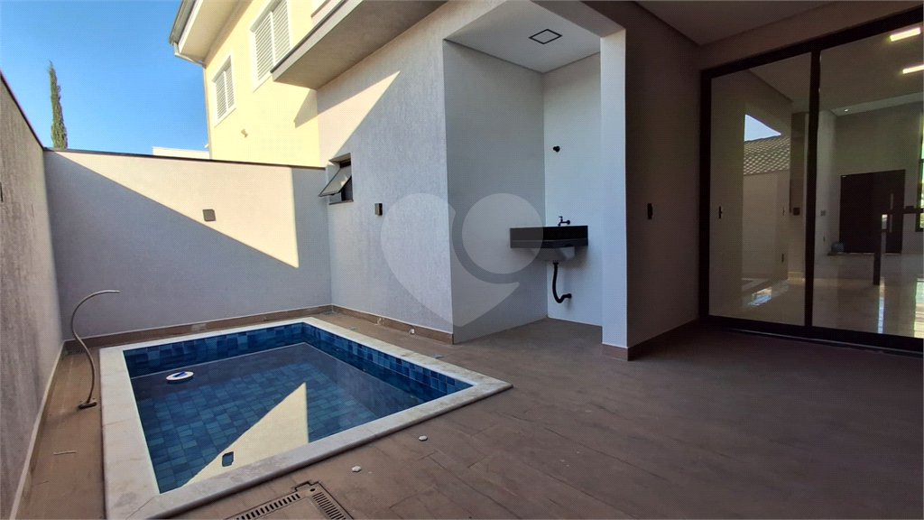 Casa à venda com 3 quartos, sendo 1 suíte, no condomínio Horto Florestal 1, Sorocaba - SP
