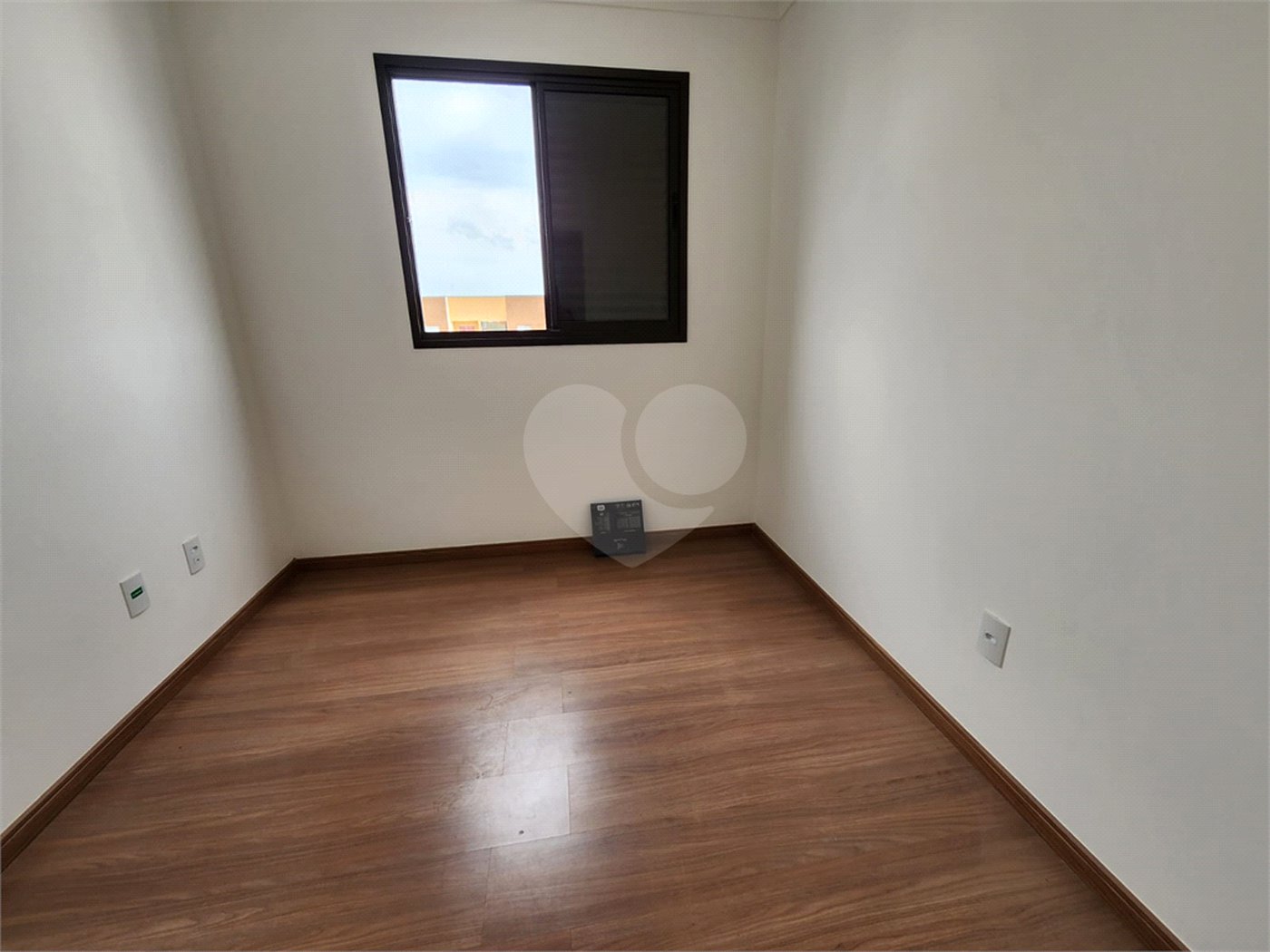 Apartamento à venda com 2 quartos, sendo 1 suíte,  em Jardim Piratininga, Sorocaba, SP
