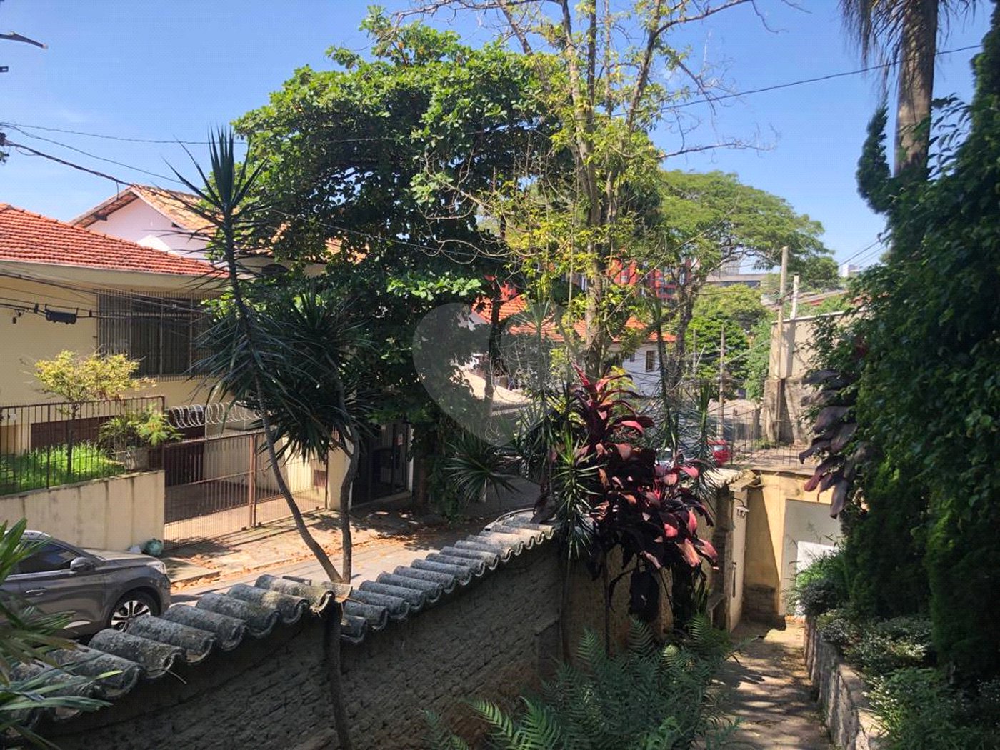Casa à venda com 4 quartos, sendo 1 suíte,  em Jardim Colombo, São Paulo, SP