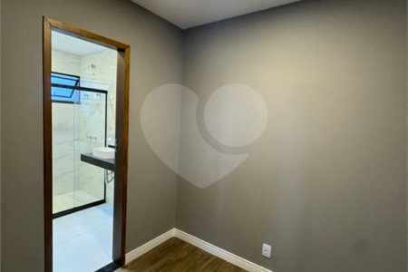 Casa à venda com 5 quartos, sendo 4 suítes, no condomínio Grand Park, Rio de Janeiro - RJ