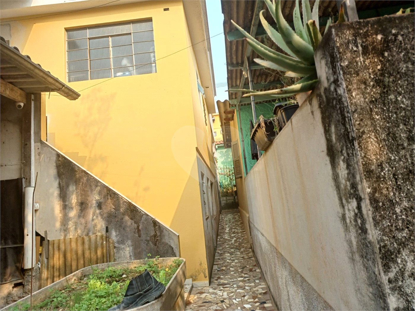 Sobrado à venda com 6 quartos em Jardim Peri, São Paulo, SP