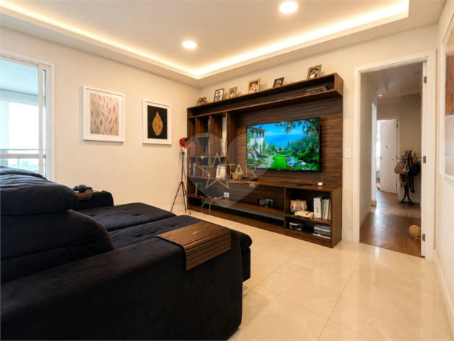 Apartamento à venda com 3 quartos, sendo 1 suíte,  em Brooklin, São Paulo, SP