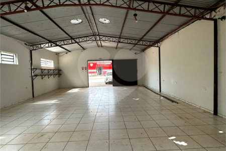 Salão à venda ou para alugar em Parque dos Ipês I, Ponta Porã, MS