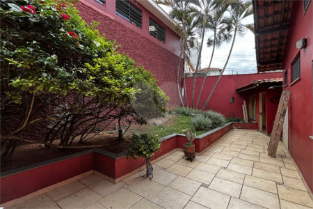 Sobrado à venda com 4 quartos, sendo 1 suíte, em Vila Ester (zona Norte), São Paulo, SP