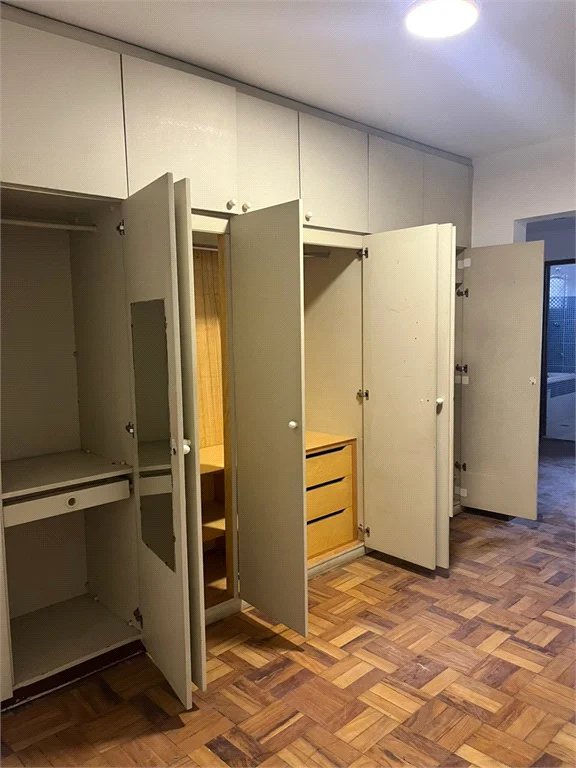 Casa à venda com 5 quartos, sendo 3 suítes, em Jardim Bonfiglioli, São Paulo, SP