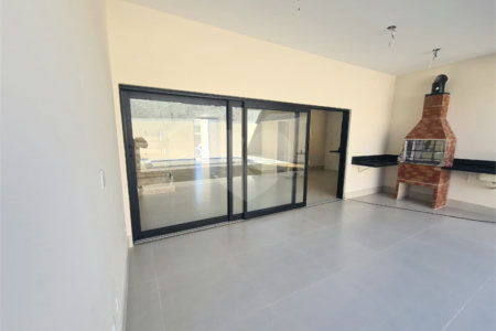 Casa à venda com 3 suítes no condomínio Loteamento Recanto dos Paturis, Vinhedo - SP