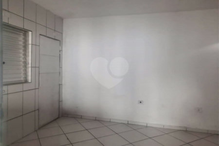Casa à venda com 2 quartos em Jardim Santa Lúcia, Suzano, SP