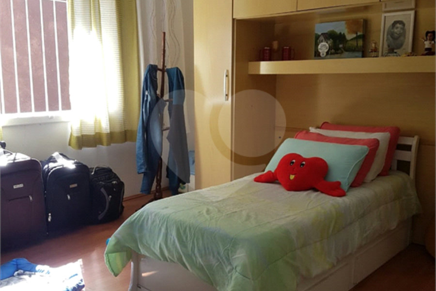Casa à venda com 4 quartos, sendo 2 suítes, no condomínio Ibiratiba, São Paulo - SP