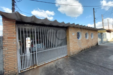 Casa à venda com 2 quartos, sendo 1 suíte, em Vila Barão, Sorocaba, SP