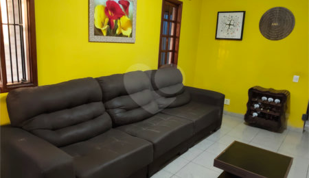 Casa à venda com 3 quartos, sendo 1 suíte,  em Jardim Santa Clara, Guarulhos, SP