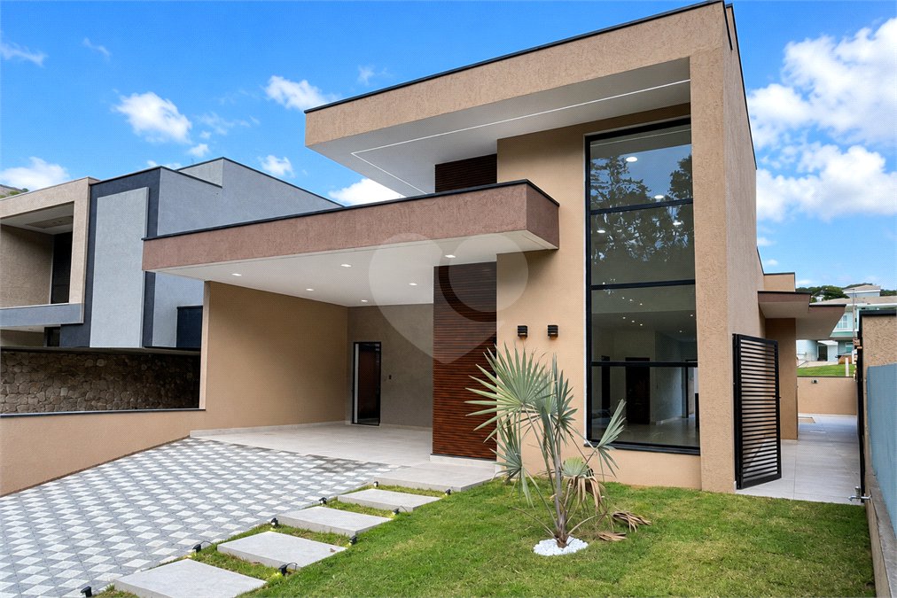 Casa à venda com 3 quartos, sendo 1 suíte, no condomínio Residencial Jardim Villa Verona, Sorocaba - SP