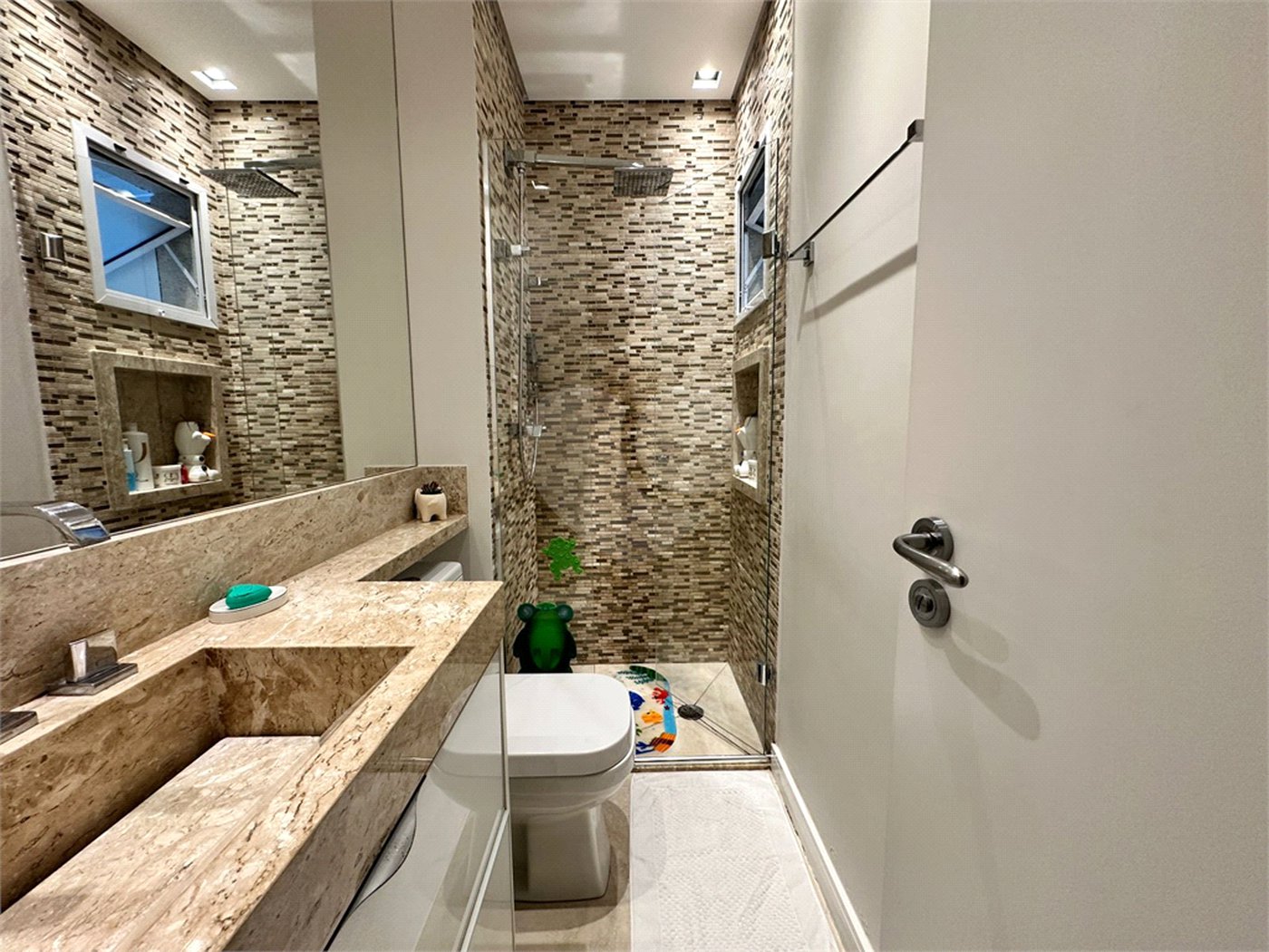 Apartamento à venda com 3 quartos, sendo 2 suítes, em Tremembé, São Paulo, SP