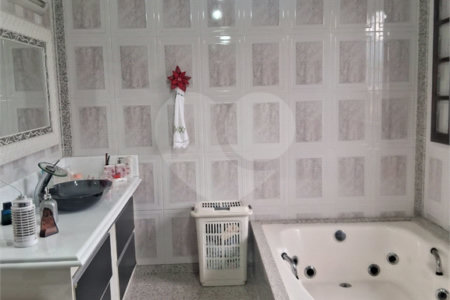 Casa à venda com 3 suítes, em Campo Grande, Rio de Janeiro, RJ