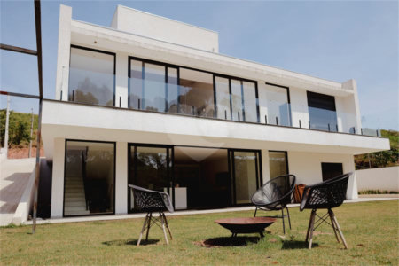 Casa à venda com 3 quartos, sendo 2 suítes, no condomínio Morada do Sol, Mairiporã - SP