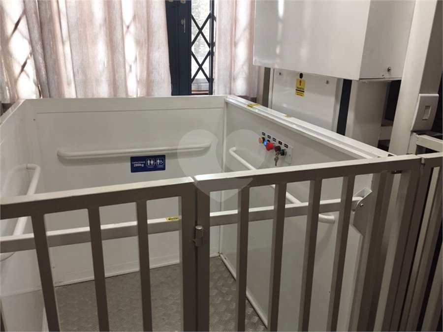 Sobrado à venda com 4 quartos, sendo 1 suíte, em Tremembé, São Paulo, SP