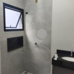 Casa à venda com 3 quartos, sendo 1 suíte,  no condomínio Tivolli, Itapetininga - SP